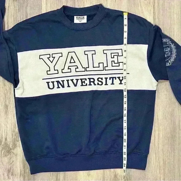 Vintage Yale University Blue White Sweatshirt Pullover Crewneck Men’s Size XS - Picture 4 of 11